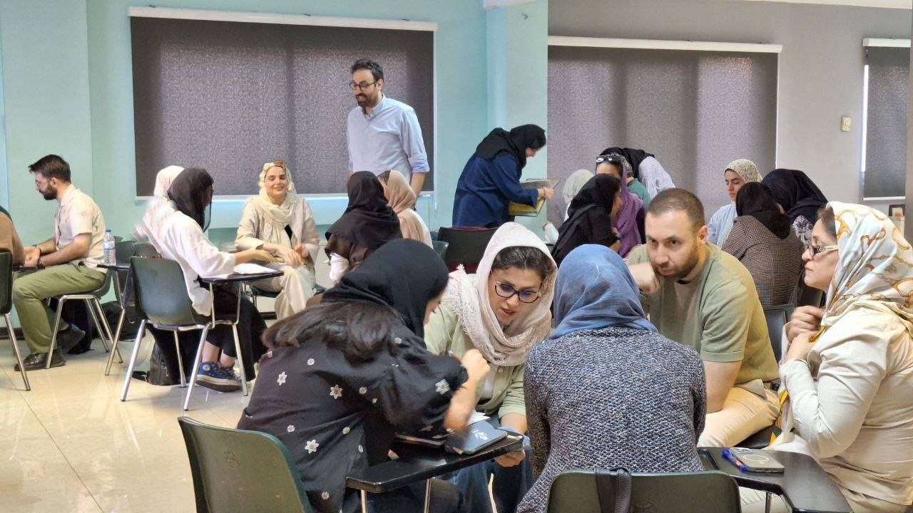 پنجمین جلسه از هفتمین دوره جامع طراحی و ساخت طلا و جواهرات